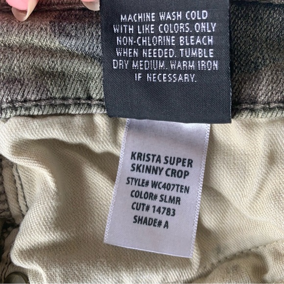 KRISTA SUPER SKINNY CROP in Camo | HUDSON Jeans - Picture 5 of 7